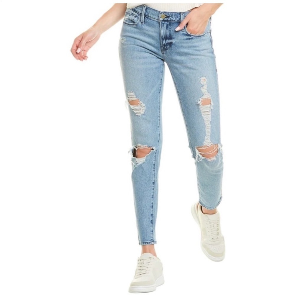 Frame Le Garcon Distressed
Jeans Size 23 Beldon Rips Mid Rise
Straight Fit - Picture 2 of 16